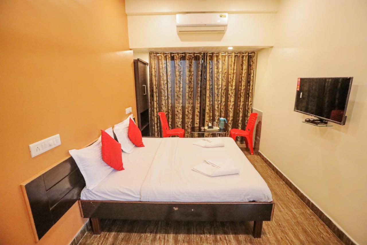 Hotel Sai Niwas Lonavala Eksteriør billede